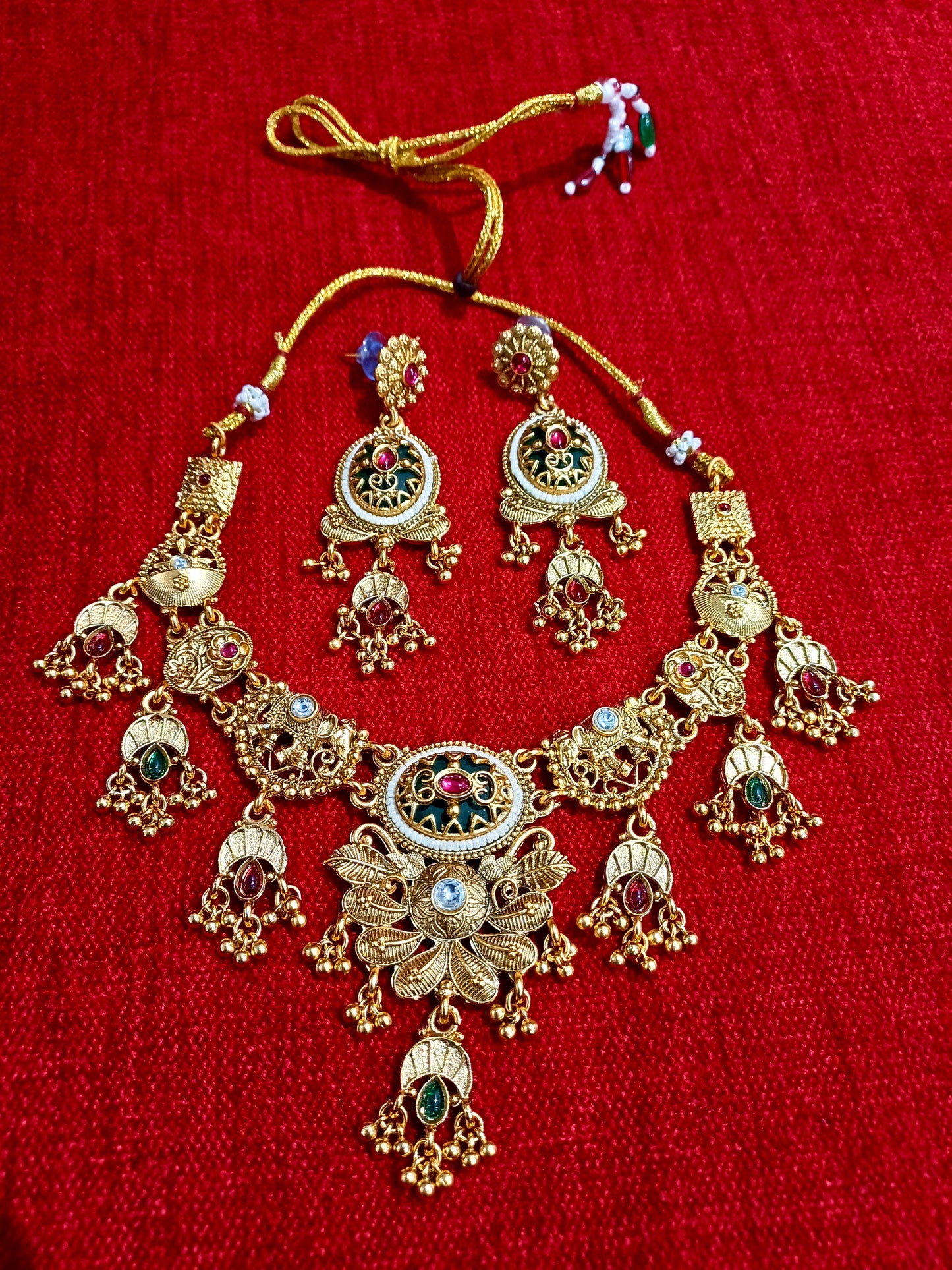 Heritage Necklace set
