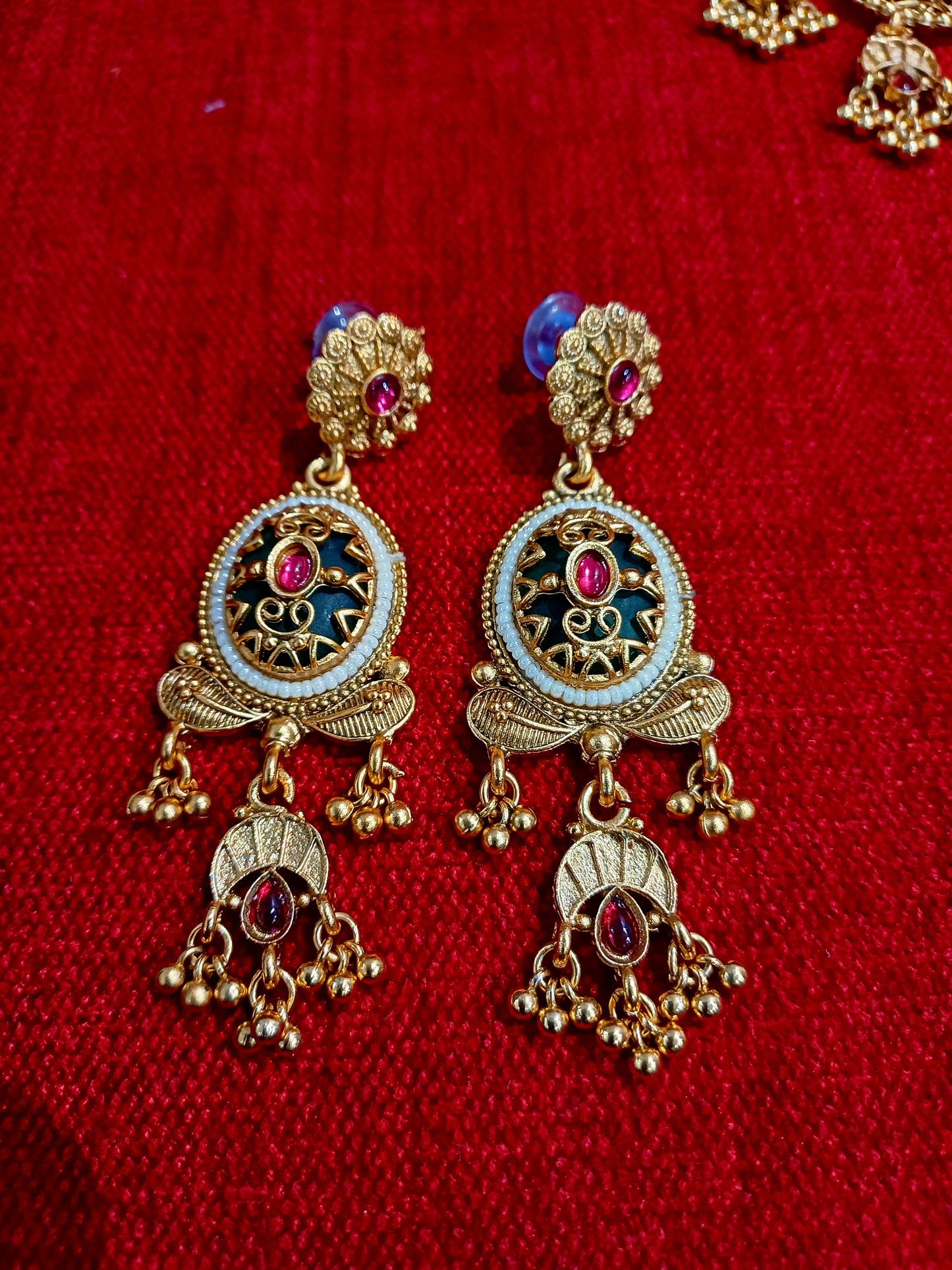Heritage Necklace set