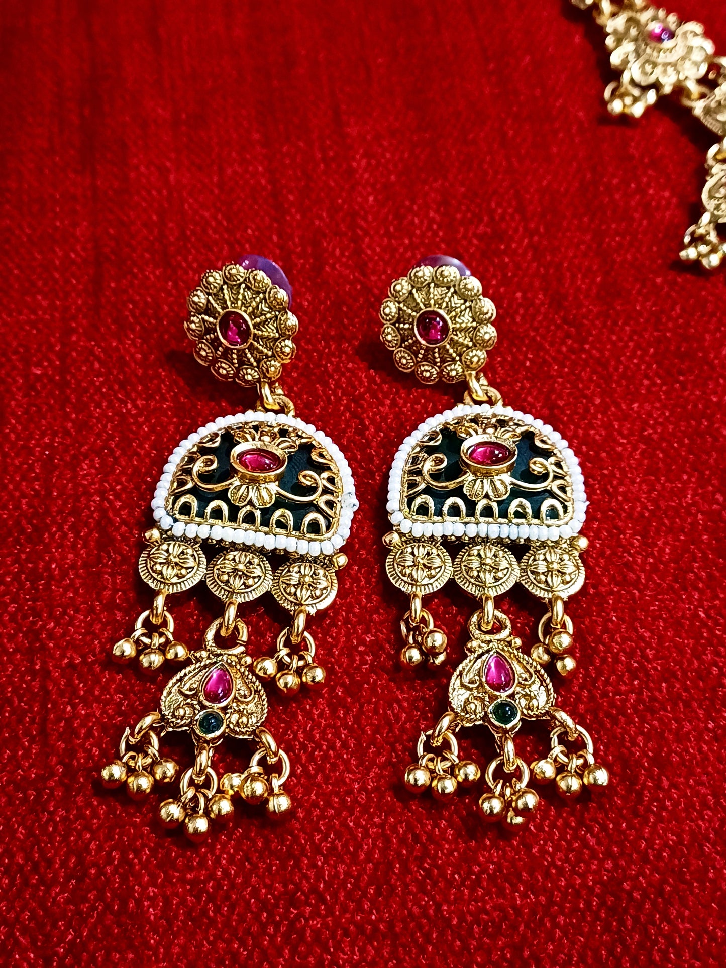 Heritage Necklace set