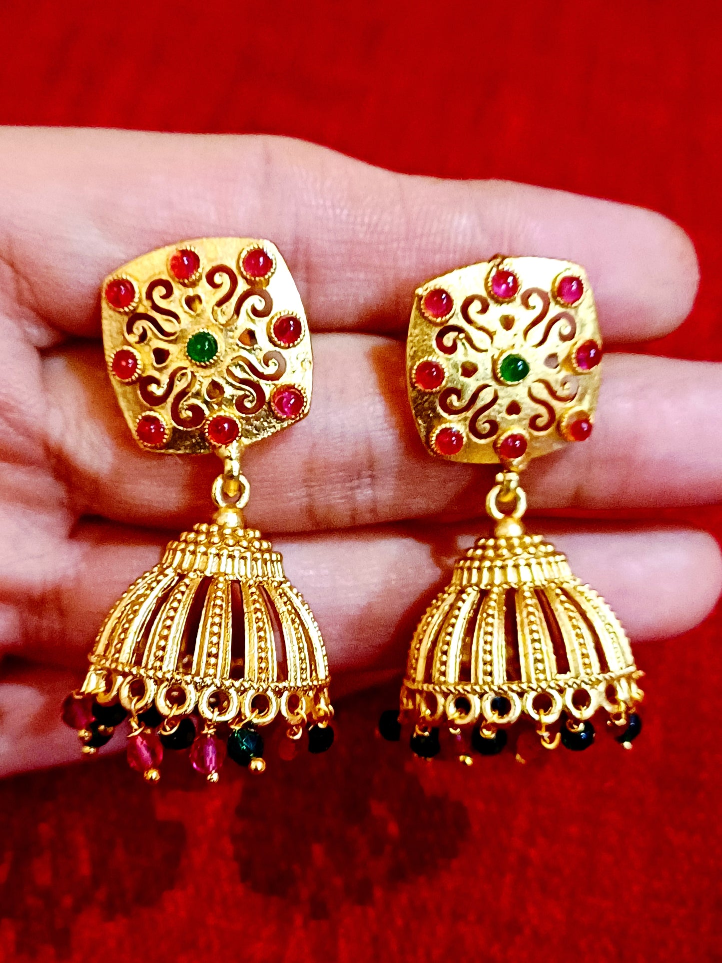 Antique Set With Jhumkas